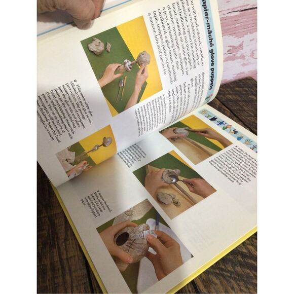 1989 PUPPETS By Lyndie Wright Hardback Vintage Book ~ Finger Puppets - Picture 9 of 10